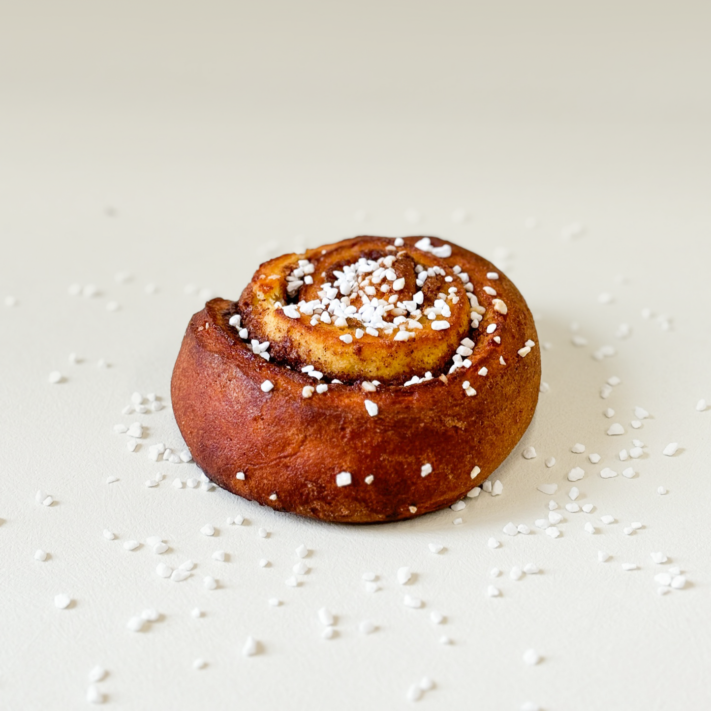 Gluten-free Kanelbulle (Swedish Cinnamon Bun) – Classic & Vegan Options